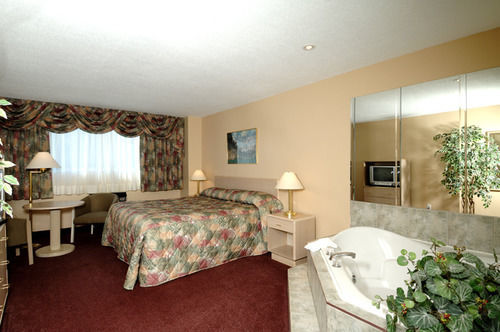 Adam's Airport Motel